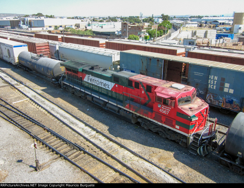 FXE AC4400 Locomotive in the yard